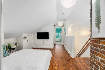 Historic Pool Compound One Block from Melbourne Arts District - Melbourne, Florida