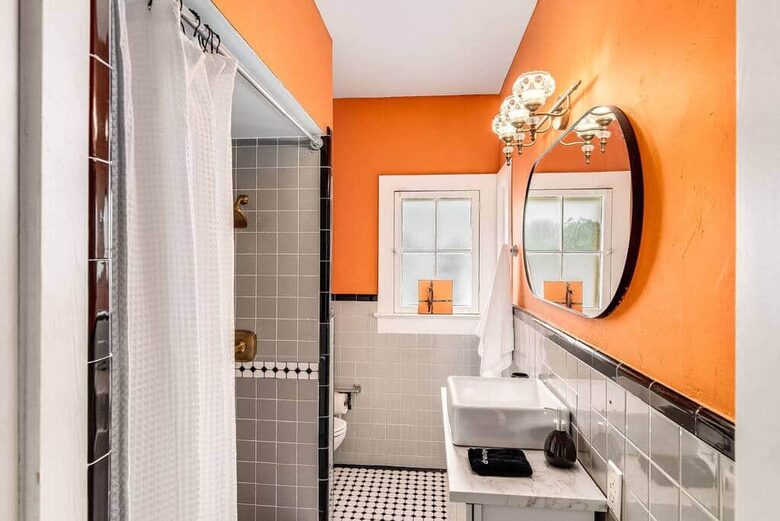 Historic Pool Compound One Block from Melbourne Arts District - Melbourne, Florida