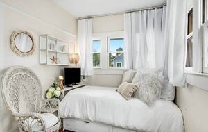 Historic Pool Compound One Block from Melbourne Arts District - Melbourne, Florida