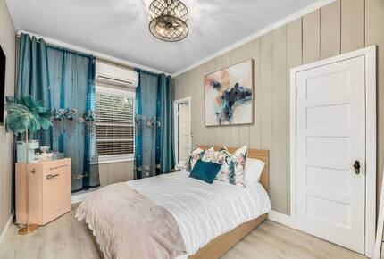 Historic Pool Compound One Block from Melbourne Arts District - Melbourne, Florida