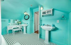 Historic Pool Compound One Block from Melbourne Arts District - Melbourne, Florida