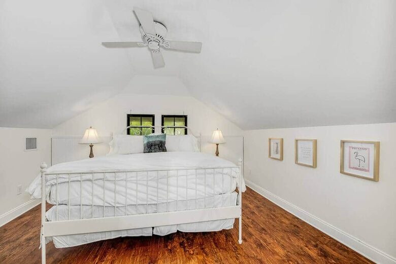 Historic Pool Compound One Block from Melbourne Arts District - Melbourne, Florida