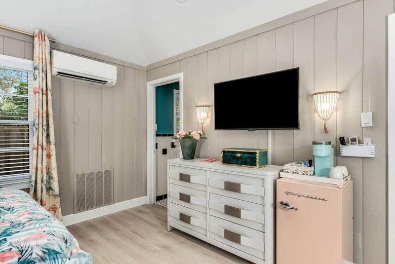 Historic Pool Compound One Block from Melbourne Arts District - Melbourne, Florida