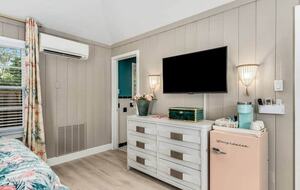 Historic Pool Compound One Block from Melbourne Arts District - Melbourne, Florida