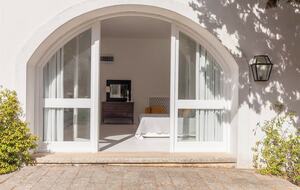 Entrance from the yard to the seventh bedroom