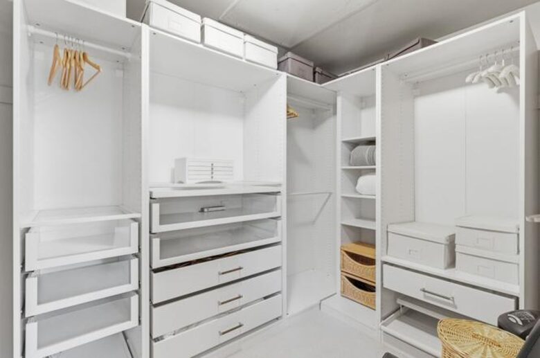 Bainbridge Island Elegant Condo near Ferry - Bainbridge Island, Washington