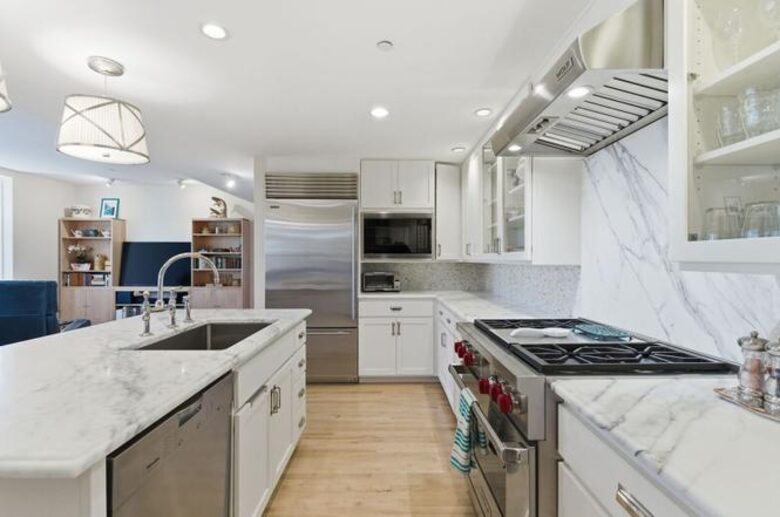 Bainbridge Island Elegant Condo near Ferry - Bainbridge Island, Washington