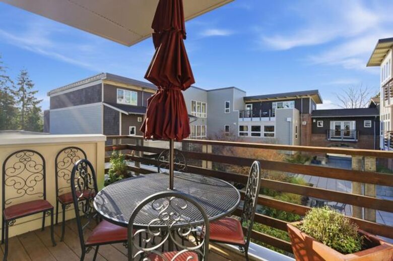 Bainbridge Island Elegant Condo near Ferry - Bainbridge Island, Washington