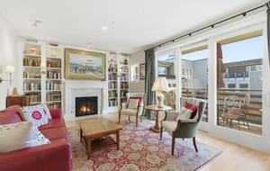 Bainbridge Island Elegant Condo near Ferry - Bainbridge Island, Washington