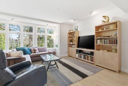 Bainbridge Island Elegant Condo near Ferry - Bainbridge Island, Washington