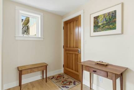 Bainbridge Island Elegant Condo near Ferry - Bainbridge Island, Washington