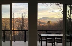 Afton Mountain Retreat with Hot Tub & Views - Afton, Virginia