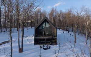 Afton Mountain Retreat with Hot Tub & Views - Afton, Virginia