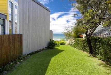 Stunning Beachfront House on Sunshine Beach - Sunshine Beach, Australia
