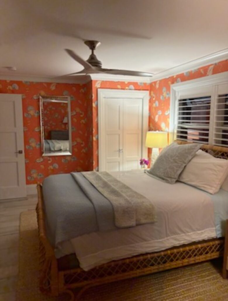 Canal-Side Pool Living Near Atlantic Avenue in Delray Beach - Delray Beach, Florida