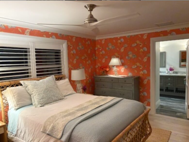 Canal-Side Pool Living Near Atlantic Avenue in Delray Beach - Delray Beach, Florida