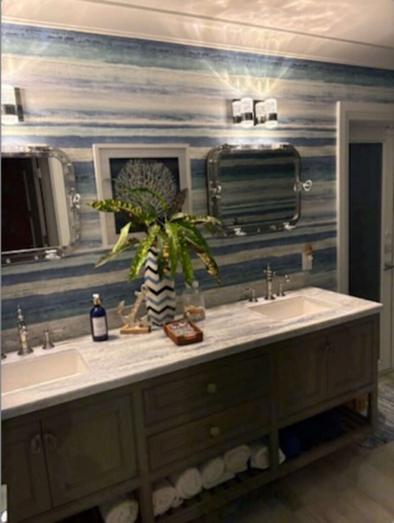 Canal-Side Pool Living Near Atlantic Avenue in Delray Beach - Delray Beach, Florida