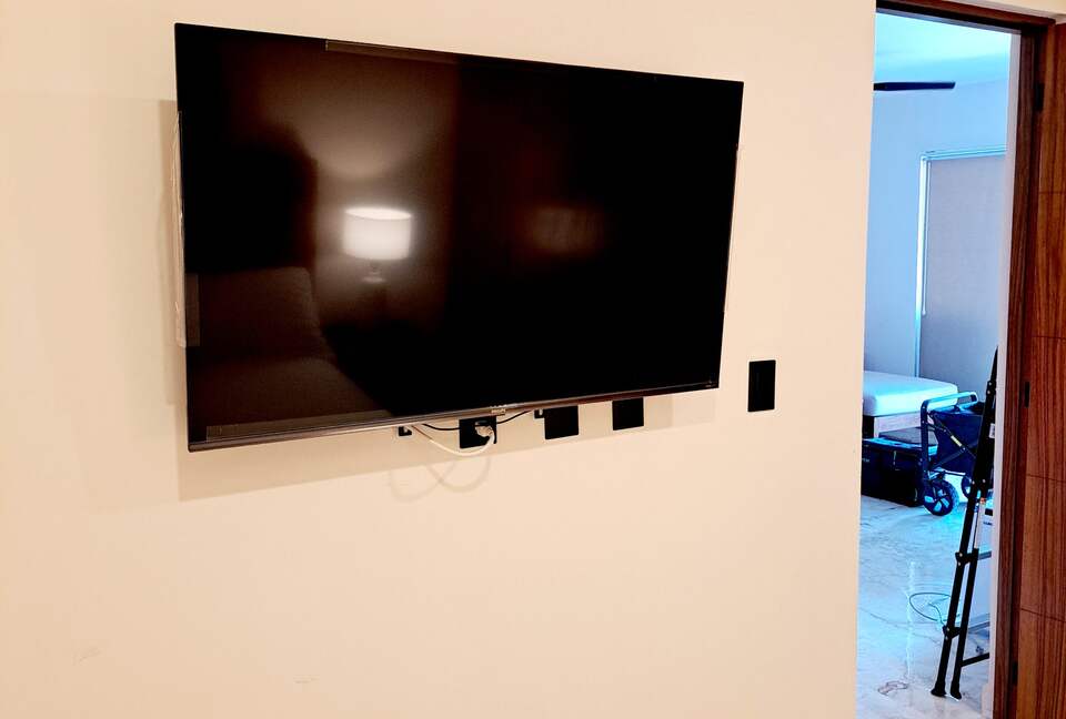 Guest Bedroom TV Upstairs