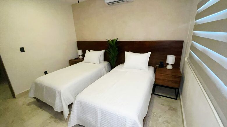 Downstairs Left (South) Room Twins Setup