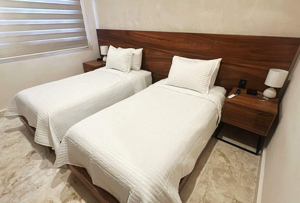 Downstairs Right (North) Room Twins Setup