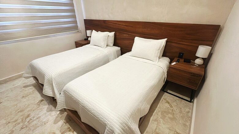 Downstairs Right (North) Room Twins Setup