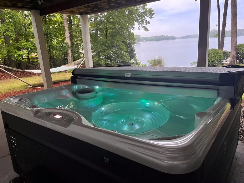 Lake Oconee Getaway with Water Views - Buckhead, Georgia