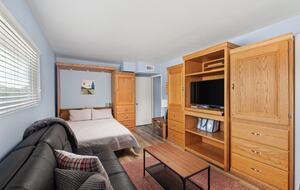 Del Mar Beach Retreat | Half Block to Sand - Del Mar, California