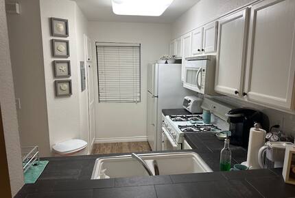 Charming Beach Town Home Near Shops & Shore - Carpinteria, California