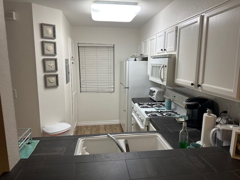 Charming Beach Town Home Near Shops & Shore - Carpinteria, California