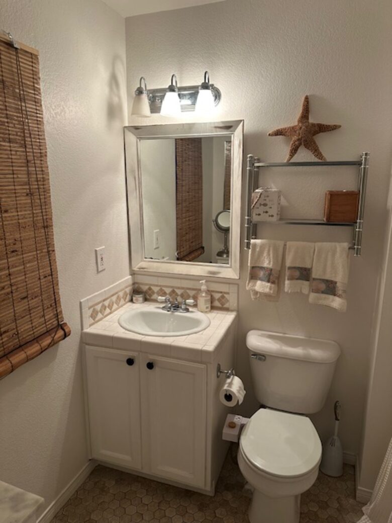 Charming Beach Town Home Near Shops & Shore - Carpinteria, California