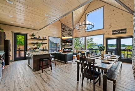 Smoky Mountain Lakeview Lodge | Indoor Pool & Private Dock - Sevierville, Tennessee