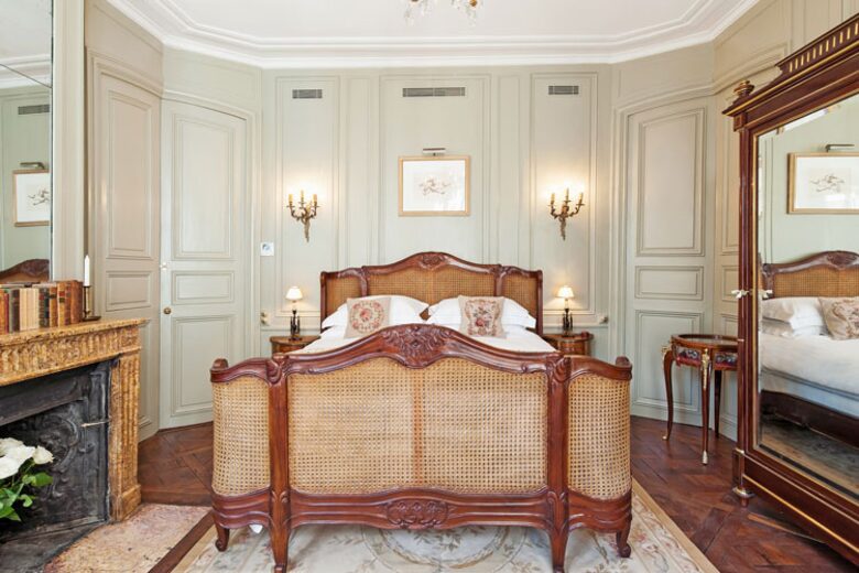 A Masterpiece of French Artistry on the Left Bank - Paris, France