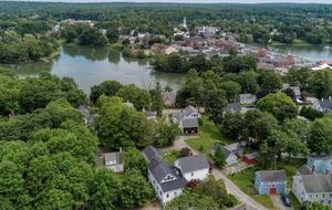 Single Level Historic District Retreat Walkable to Newcastle Dining - Newcastle, Maine