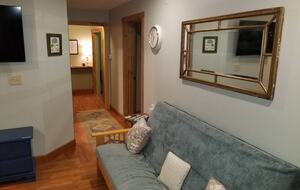 Single Level Historic District Retreat Walkable to Newcastle Dining - Newcastle, Maine