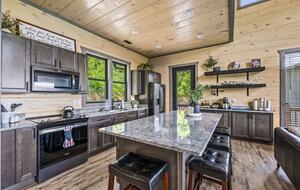 Smoky Mountain Lakeview Lodge | Indoor Pool & Private Dock - Sevierville, Tennessee