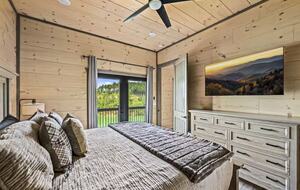 Smoky Mountain Lakeview Lodge | Indoor Pool & Private Dock - Sevierville, Tennessee