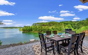 Smoky Mountain Lakeview Lodge | Indoor Pool & Private Dock - Sevierville, Tennessee