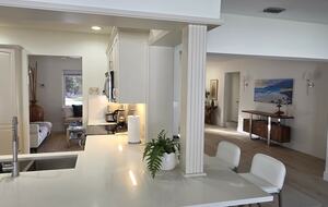 Bright & Airy Boca Retreat Near the Ocean - Boca Raton, Florida