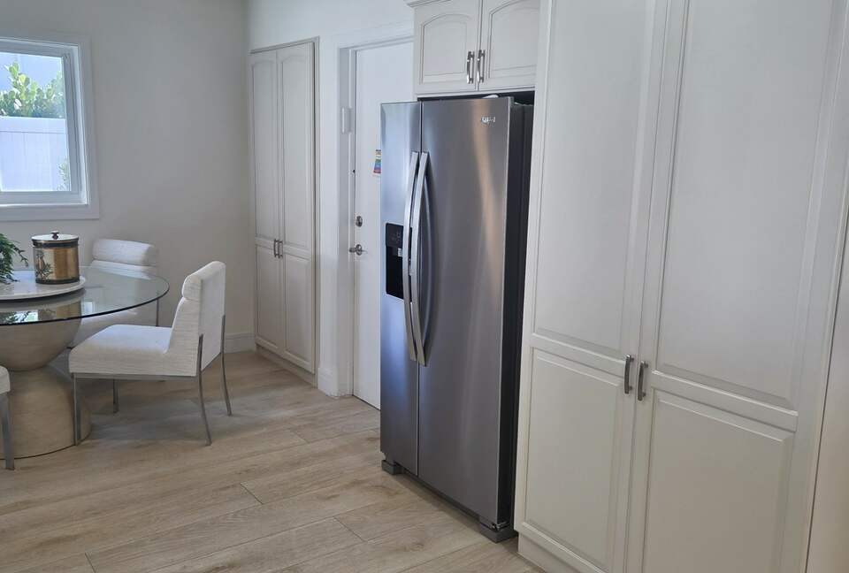 Bright & Airy Boca Retreat Near the Ocean - Boca Raton, Florida