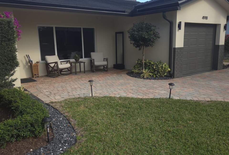 Bright & Airy Boca Retreat Near the Ocean - Boca Raton, Florida