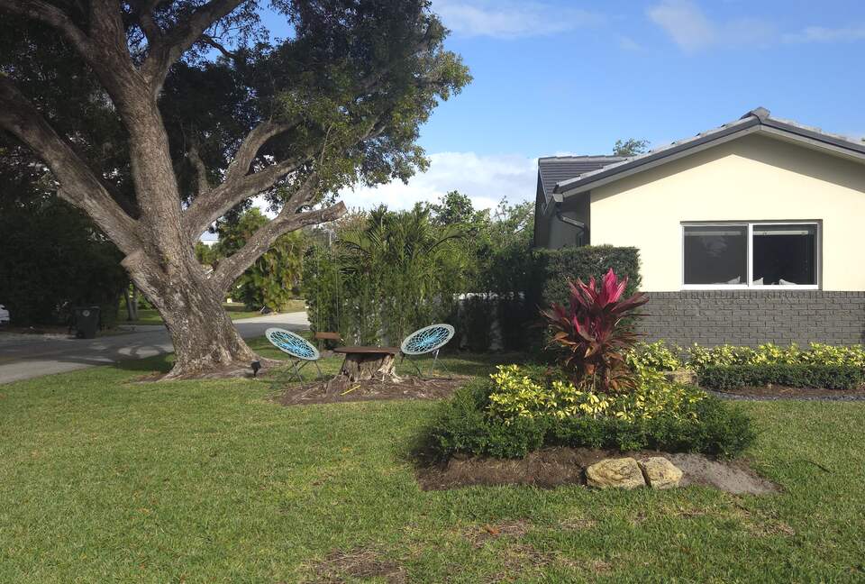 Bright & Airy Boca Retreat Near the Ocean - Boca Raton, Florida
