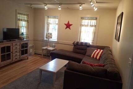 Classic Cape Retreat Near Sea Street Beach - East Dennis, Massachusetts