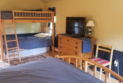 Classic Cape Retreat Near Sea Street Beach - East Dennis, Massachusetts