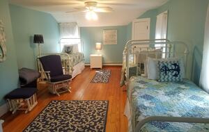 Classic Cape Retreat Near Sea Street Beach - East Dennis, Massachusetts