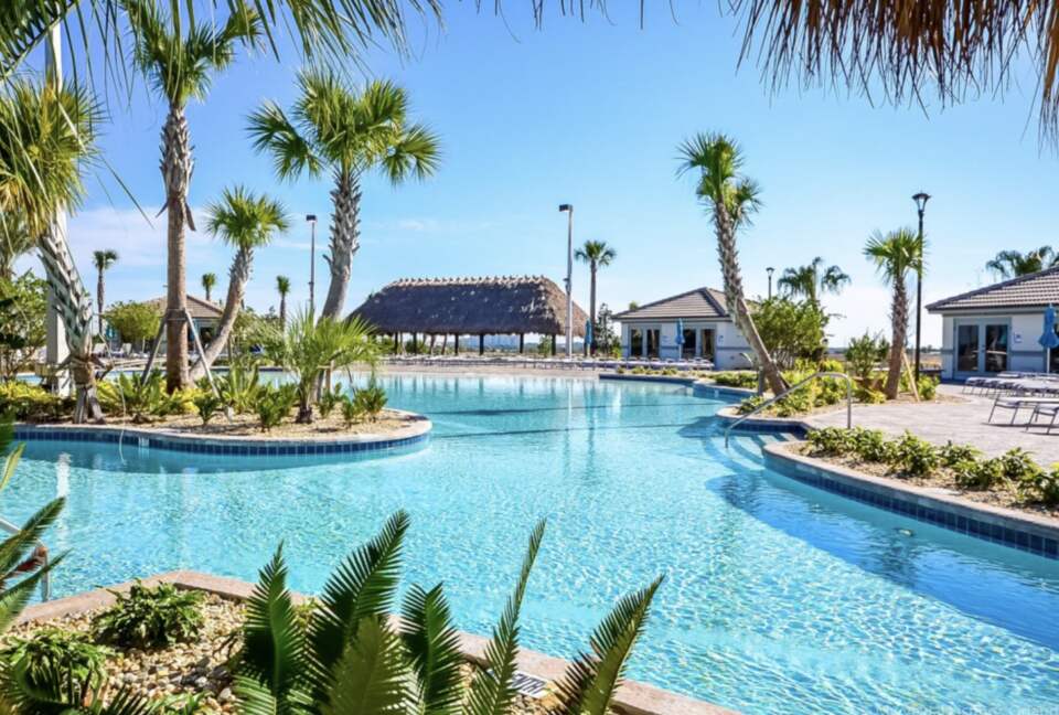 ChampionsGate Resort Luxury Pool Villa - Champions Gate, Florida
