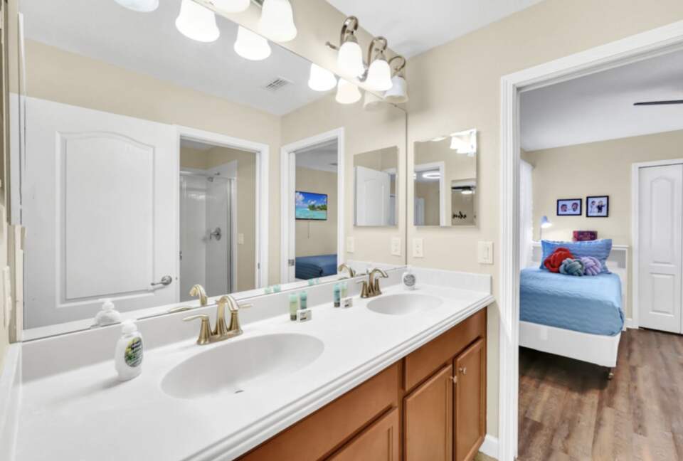 ChampionsGate Resort Luxury Pool Villa - Champions Gate, Florida