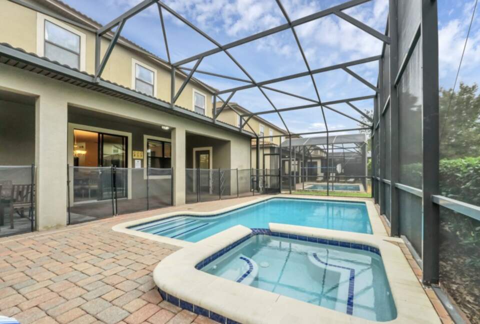 ChampionsGate Resort Luxury Pool Villa - Champions Gate, Florida