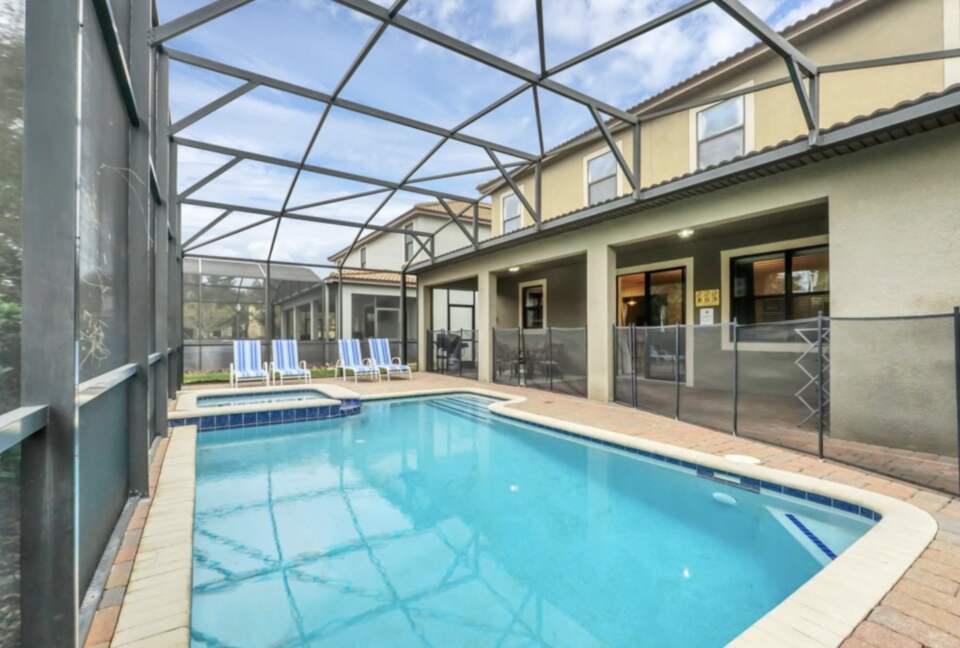 ChampionsGate Resort Luxury Pool Villa - Champions Gate, Florida