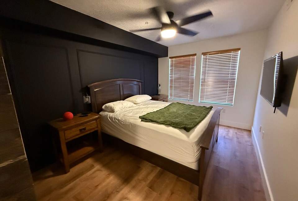 Walk to Deer Valley Gondola with Year Round Hot Tub and Resort Amenities - Heber, Utah