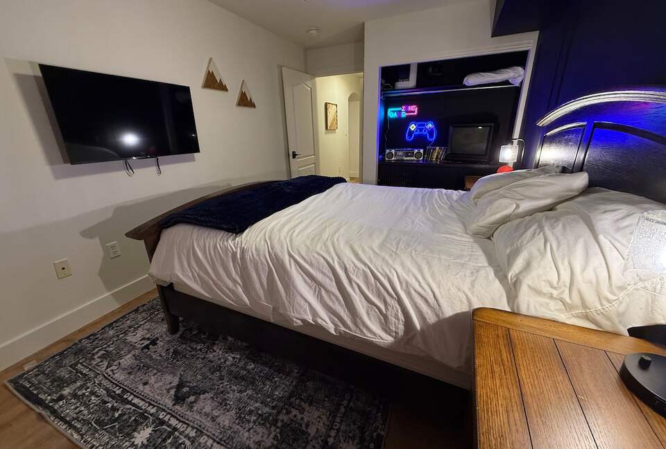 Walk to Deer Valley Gondola with Year Round Hot Tub and Resort Amenities - Heber, Utah